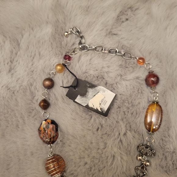 Medallion Pendant Brown Orange Silver Beaded Necklace - Picture 5 of 6